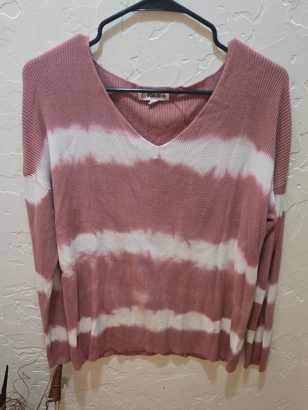 MACARON Dusty Rose and White Tie-Dye V-Neck Sweater